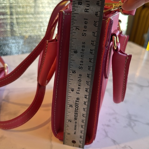 New Anna Paola Leather Crossbody Handbag Fuxia Pink With Long Strap Handles - Picture 4 of 8